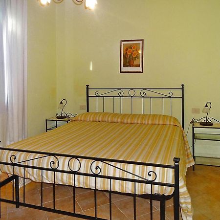 Hesse Farm Holiday Borgo Pinete Le Vedute Kültér fotó